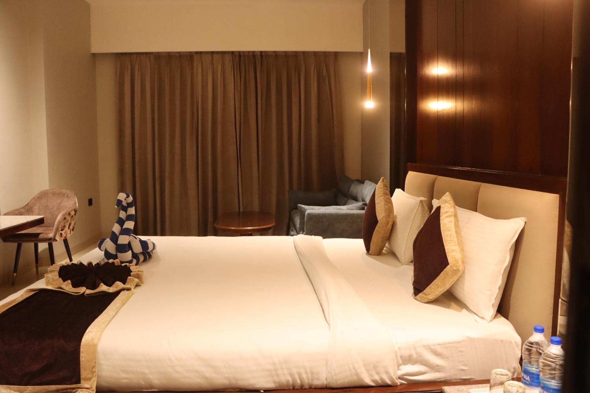 Motel Bilaspur City Esterno foto